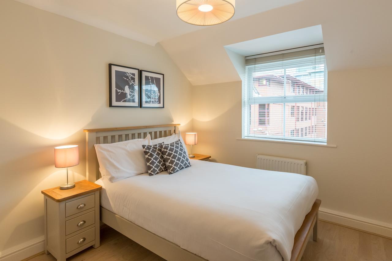 Stanshawe Court Aparthotel Reading Exterior photo